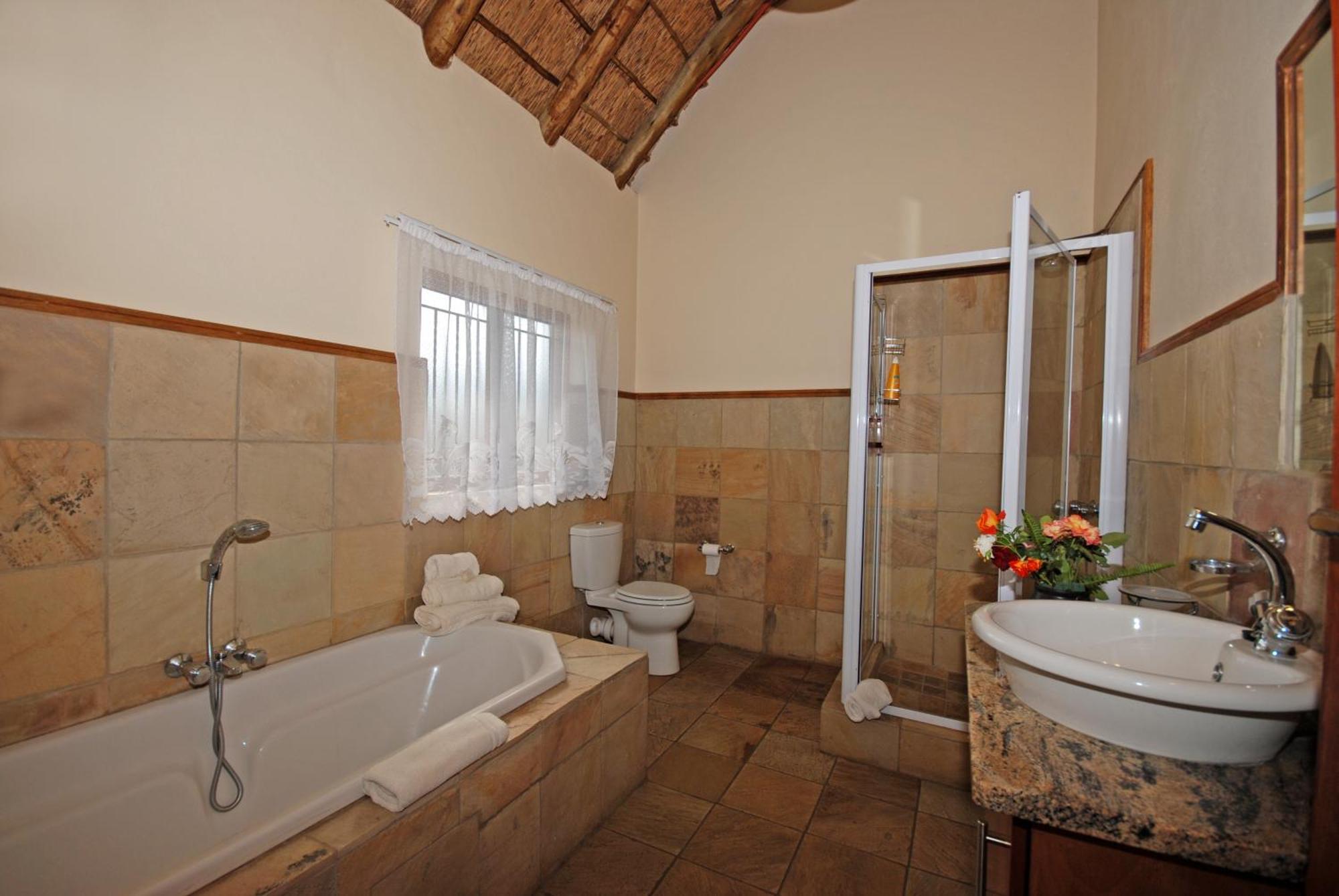 Hoopoe Haven Guest House Chartwell Dış mekan fotoğraf