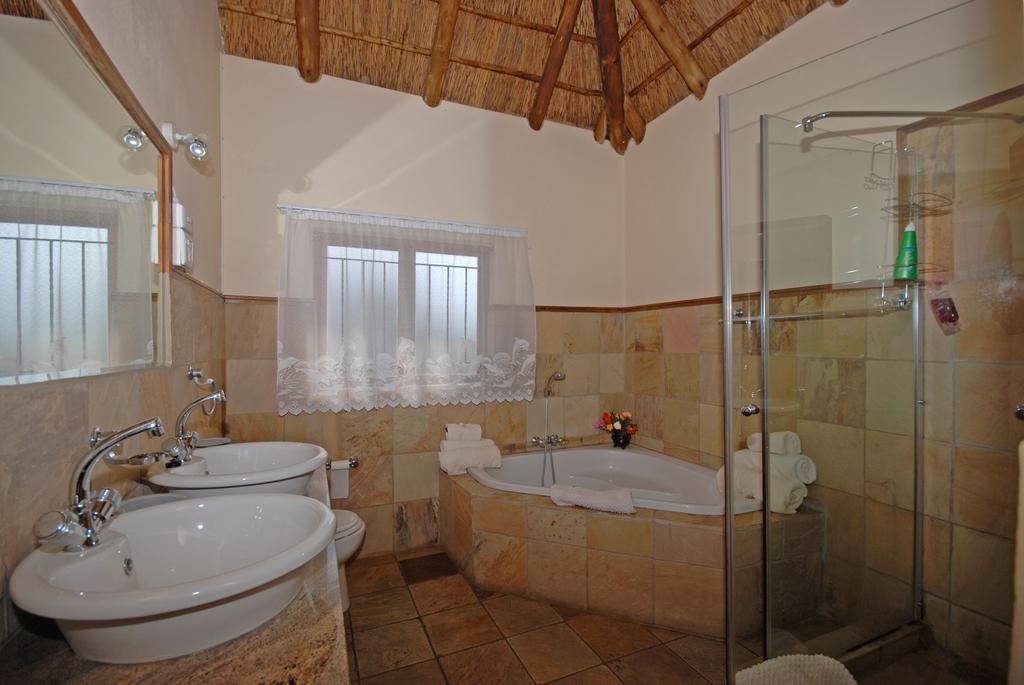 Hoopoe Haven Guest House Chartwell Dış mekan fotoğraf