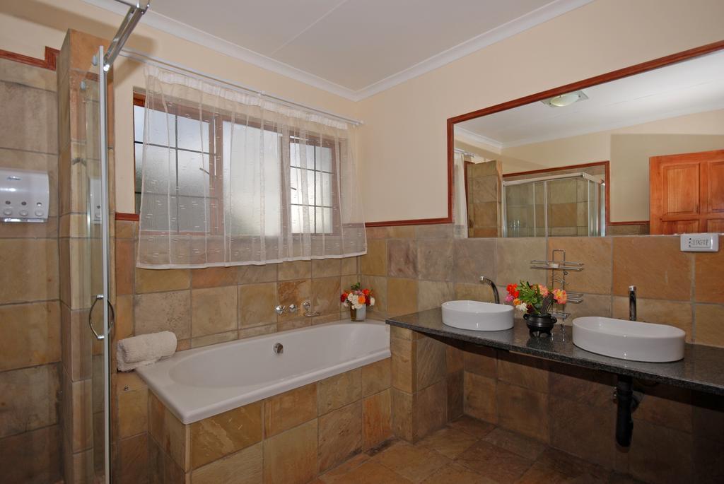 Hoopoe Haven Guest House Chartwell Dış mekan fotoğraf